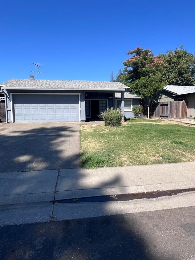 Primary Photo - NICE UPDATED HOME IN CITRUS HEIGHTS!!
