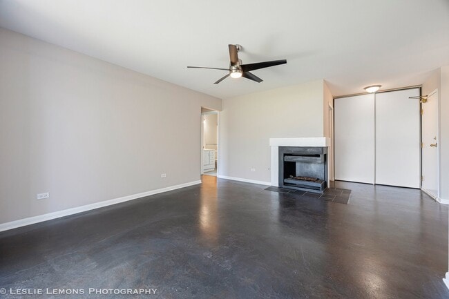 Building Photo - 7020 Barrington Ct