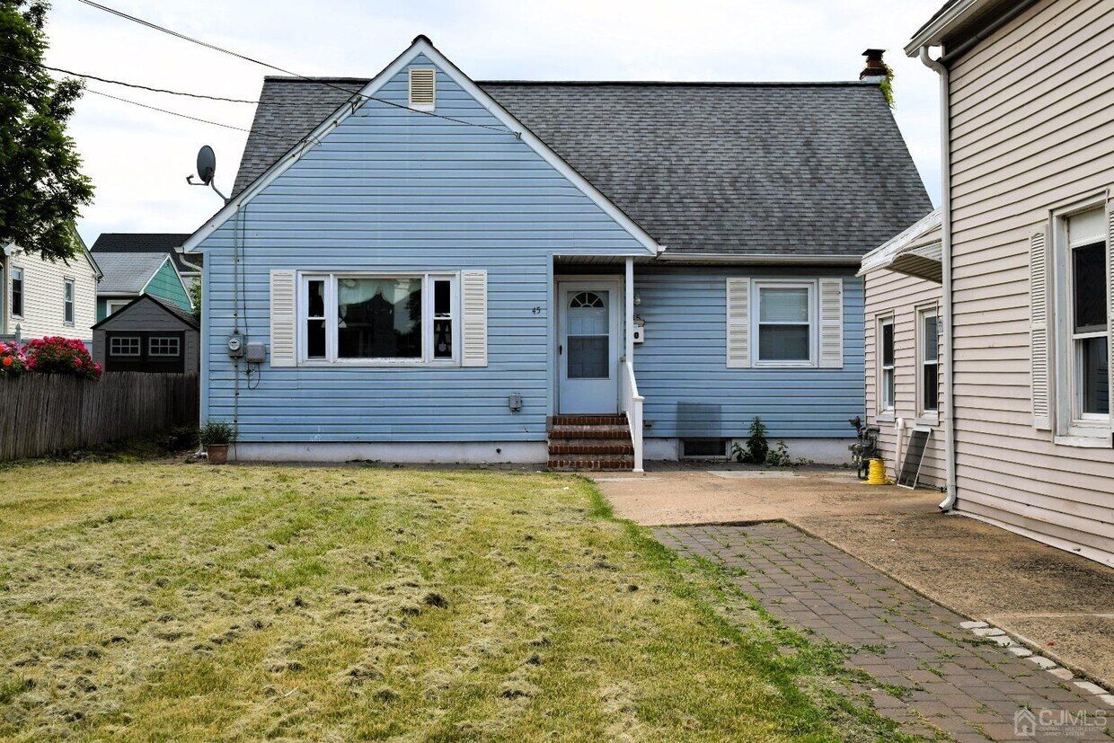 45 Christopher St, Carteret, NJ 07008 House Rental in Carteret, NJ