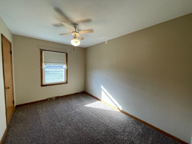 Foto del edificio - 2353 S Maryland Ave