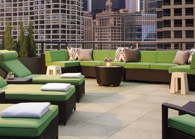 Foto del edificio - 451 N State St