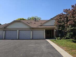 Building Photo - 1120 Woodbury Ln