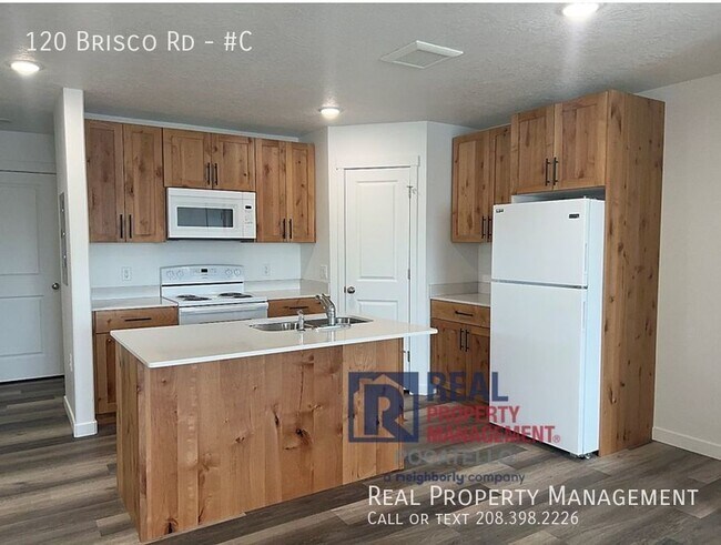 Building Photo - 3 Bedroom 1 Bath Apartment - Fiber Internet