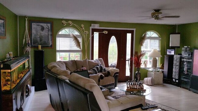 Foto del edificio - 7509 Lakeside St SW