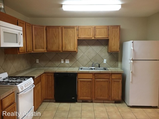 Foto del edificio - 7003 Bennett Ave