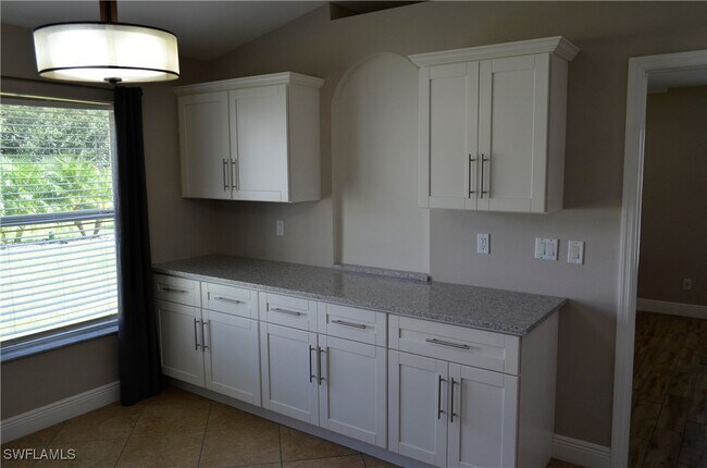 Foto del edificio - 417 SW 19th Ln