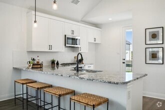 Building Photo - 307 Orleanian Dr