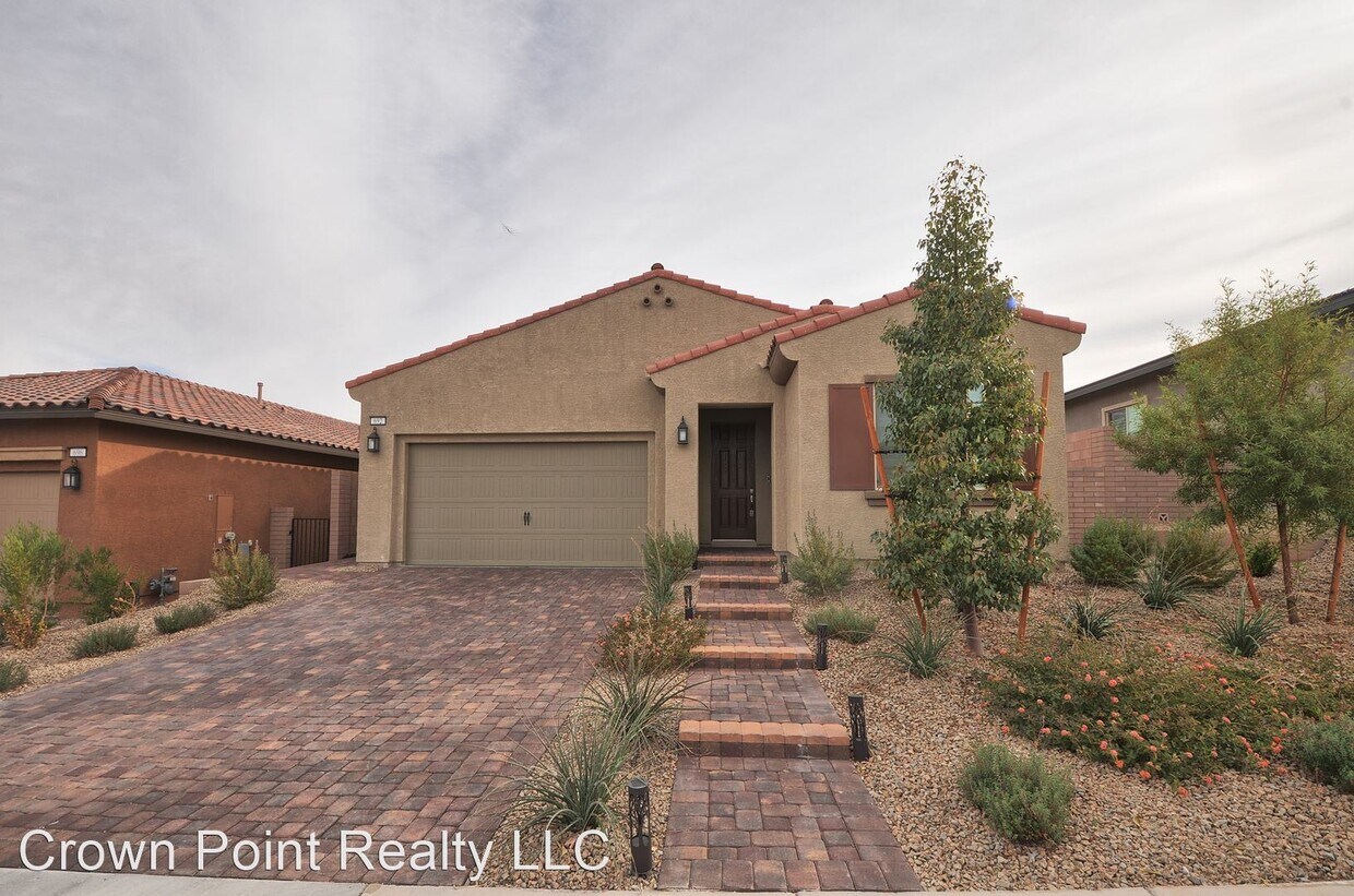 Primary Photo - 3 br, 2 bath House - 692 Sunray Park Street