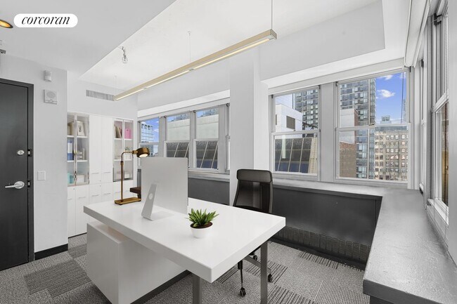 Foto del edificio - 131 W 33rd St