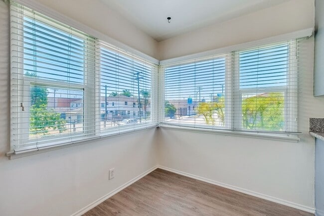 Interior Photo - 3121 W Slauson Ave