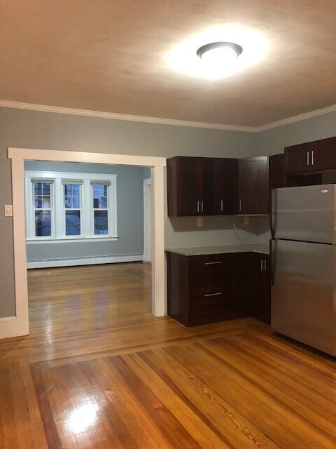 Primary Photo - 380 Pleasant St