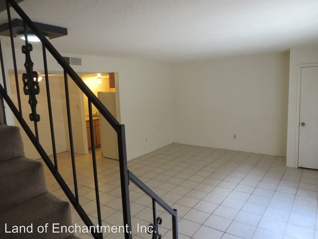Building Photo - 8333 Comanche Rd NE