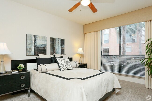 Building Photo - Save Up to $700 – Move-In Special!