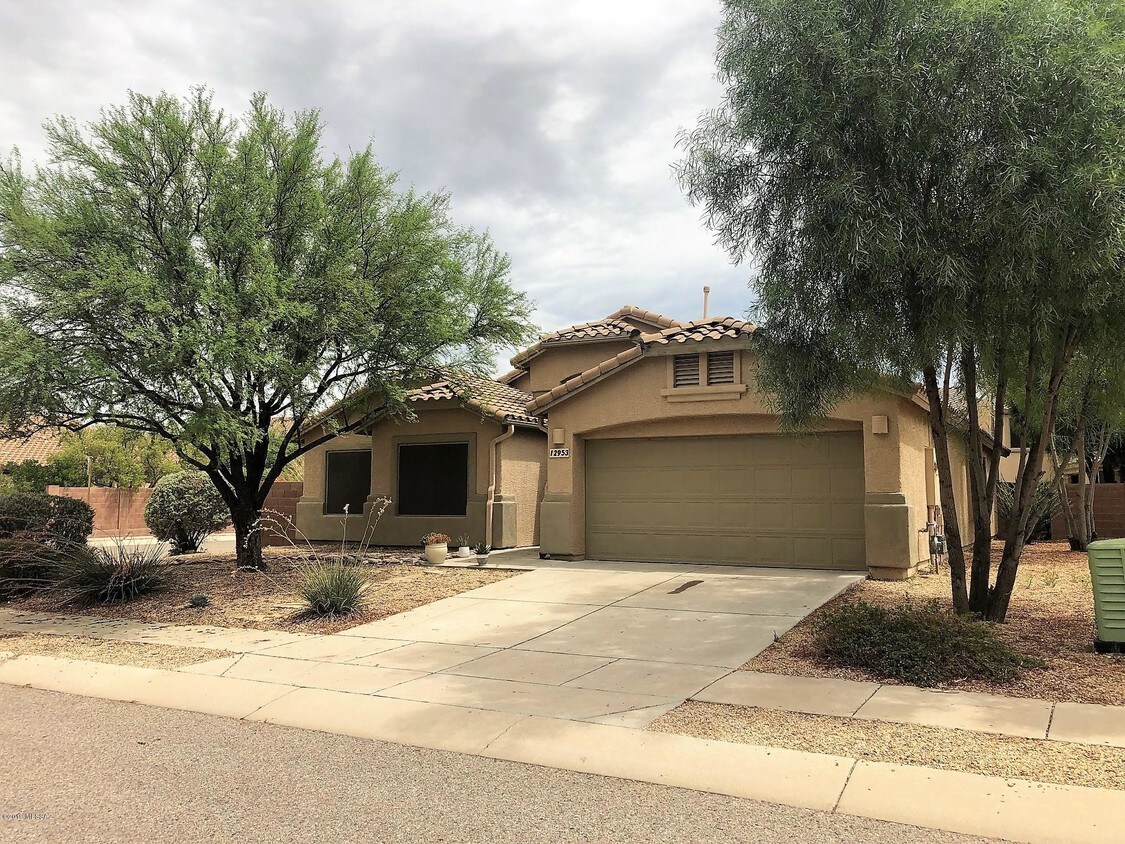 Primary Photo - 12953 E Douglas Camp Spring Dr