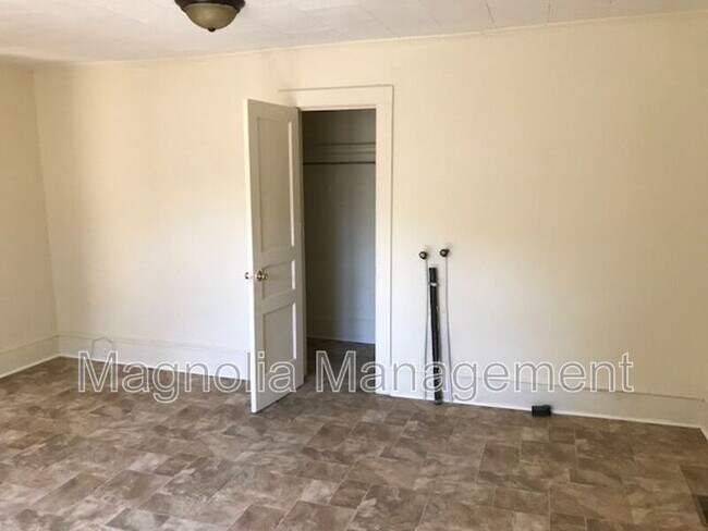 Foto del edificio - 311 Davis St