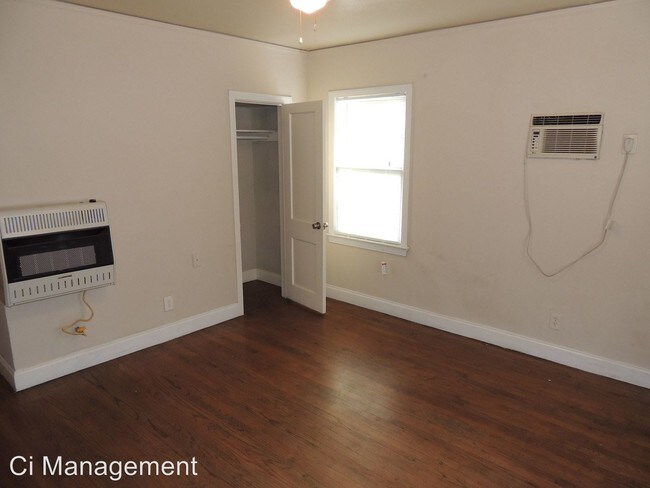 Building Photo - 2212 N Fitzhugh Ave