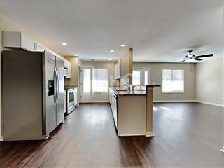 Building Photo - 4813 Oak Haven Pl