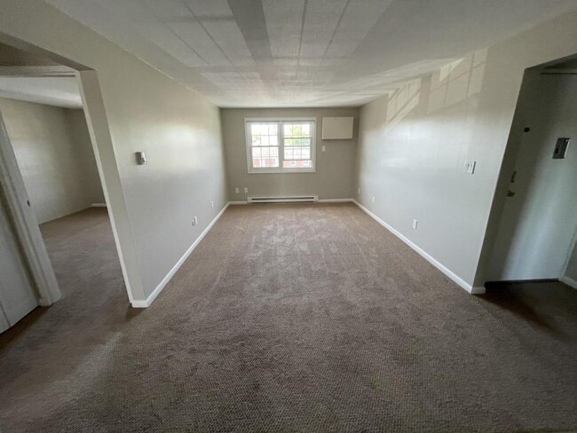 Building Photo - 1304 Elm St