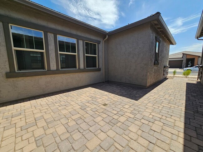 Foto del edificio - 22668 E Starflower Dr