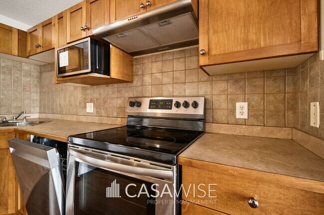 Photo du bâtiment - 3425-319 19 St NW