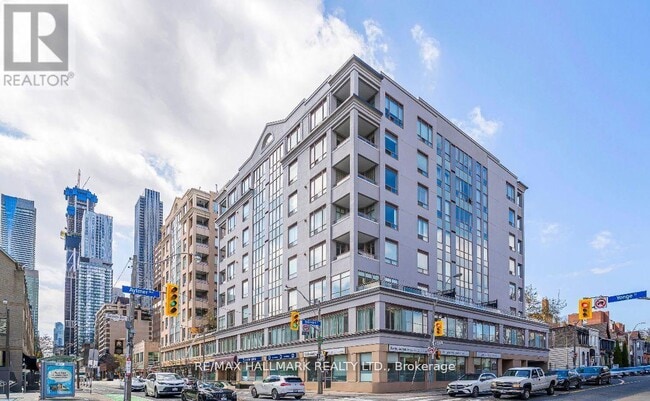 Building Photo - 980-980 Yonge St
