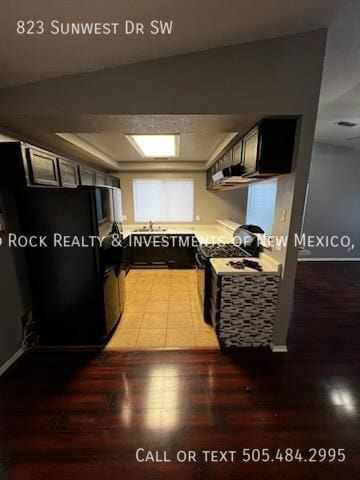 Building Photo - 823 Sunwest Dr SW
