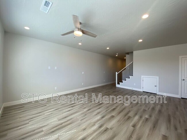 Foto del edificio - 1156 S 4380 W