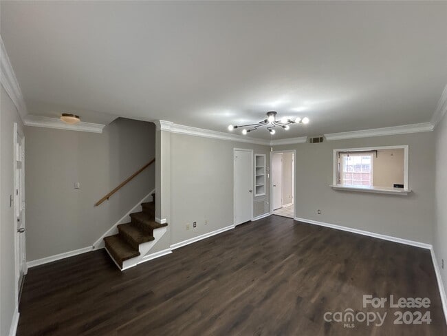 Building Photo - 4742 Old Lantern Way