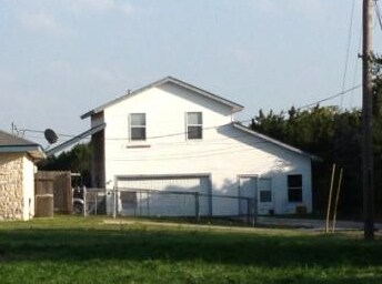 Foto del edificio - 2017-2119 Ranch Road 1869