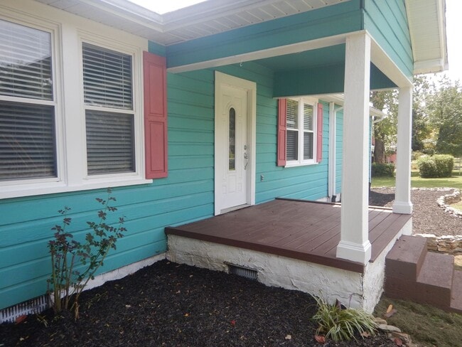 Foto del edificio - 3 Bedroom 2 Bath house on level lot. Pet Friendly