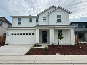 Building Photo - 2824 Wrangell St
