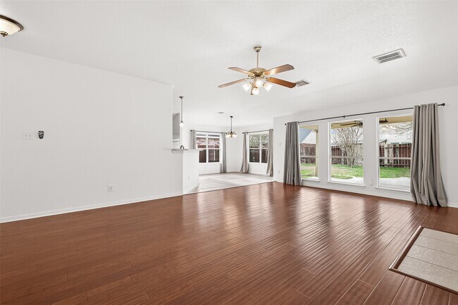 Foto del edificio - 2638 Marquette Trail