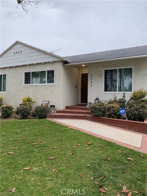 Primary Photo - 3237 Del Amo Blvd