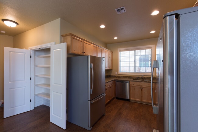 Building Photo - 508 NW 17th St