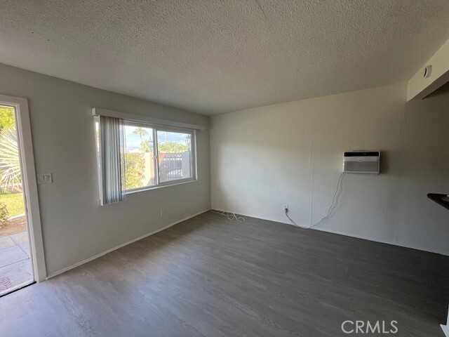 Building Photo - 37067 Bankside Dr