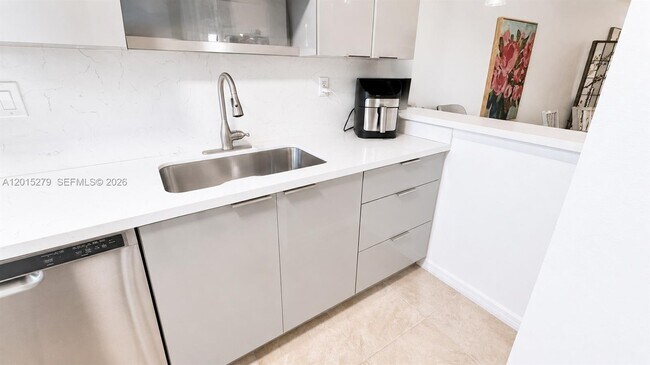 Foto del edificio - 5339 Treetops Dr