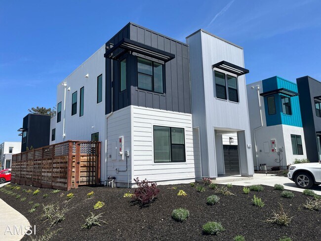 Foto del edificio - 3 br, 2.5 bath House - 1694 Alnico Lane