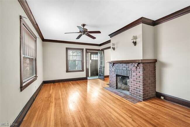 Foto del edificio - 3328 Kildare Rd