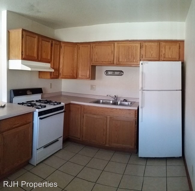 Building Photo - 4550 N 48th St