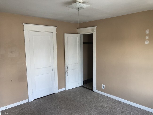 Building Photo - 2 br, 1 bath House - 97 South St Fl 3 Floor#3