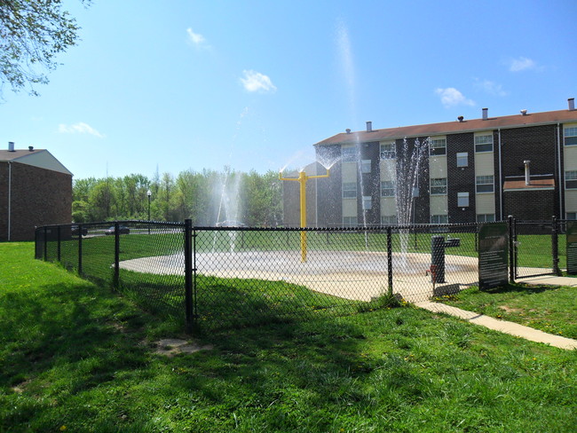 Spray Park - Old Post Apartments
