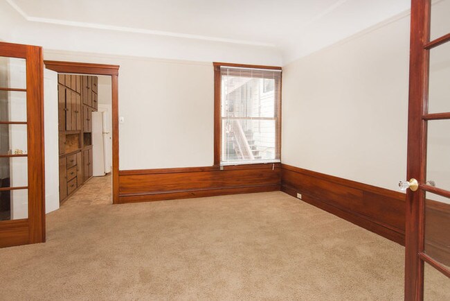Building Photo - 558 15th Ave