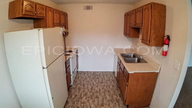 Foto del edificio - 1228 O Ave Pl NE