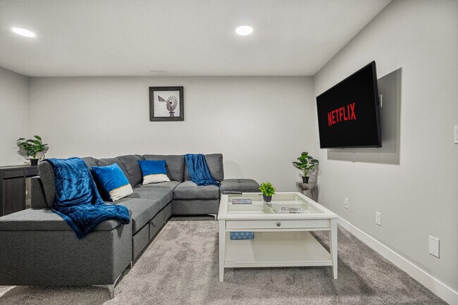 Photo du bâtiment - 233 Midgrove Mews SW