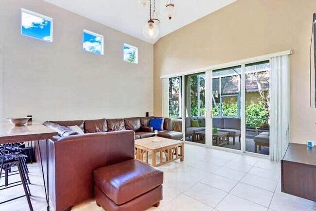 Building Photo - 713 Cable Beach Ln