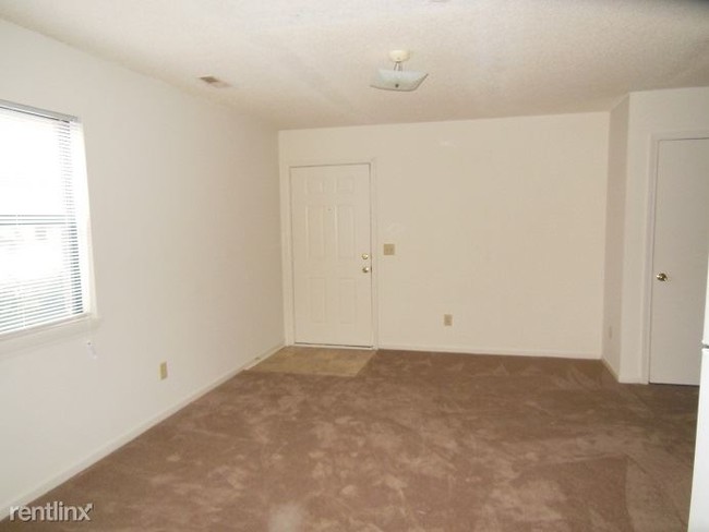 Building Photo - 2649 MacGregor Downs Rd