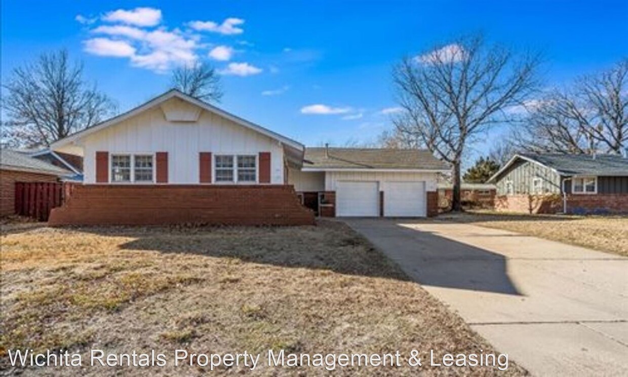 Foto principal - 3 br, 1.5 bath House - 835 N. Westlink Ave.