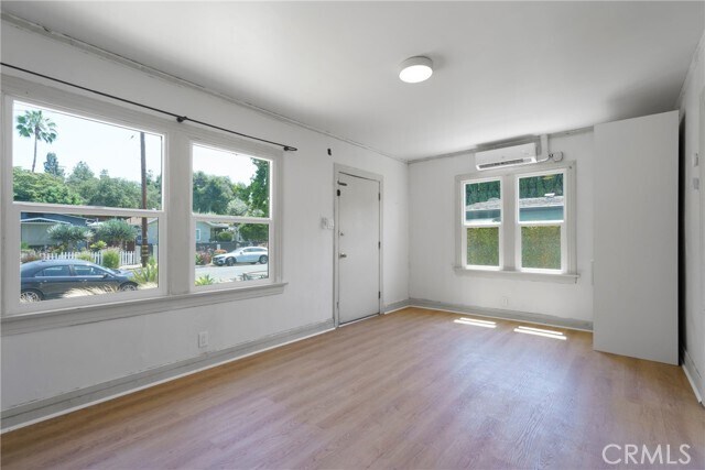 Foto del edificio - 1667 N Ave 46