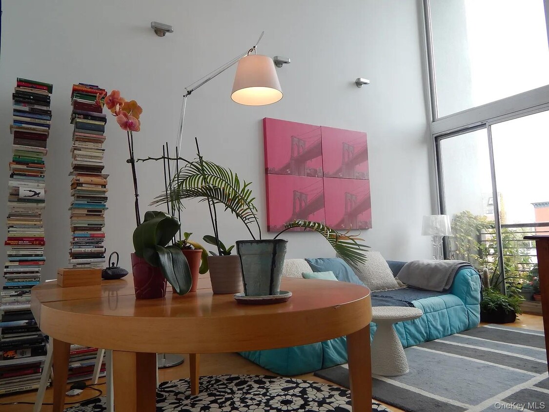 Foto principal - 925 Pacific St