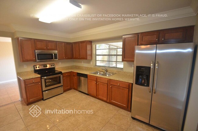 Foto del edificio - 16217 Pebblebrook Dr